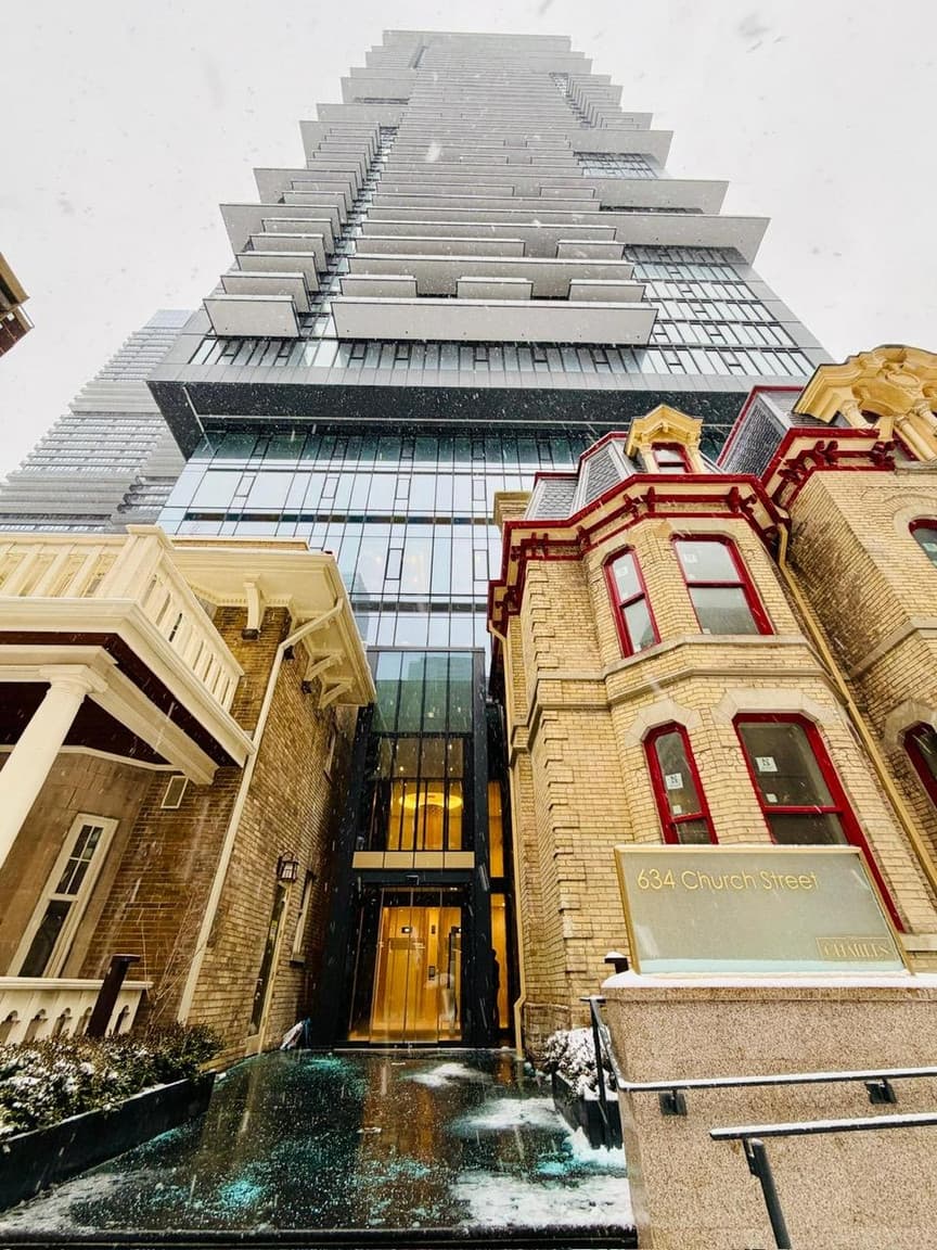 Luxury Living in the Heart of Downtown Toronto